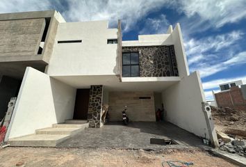 Casa en  Avenida Sierravista, Fracc Garita De Jalisco, San Luis Potosí, 78294, Mex