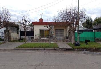 Casa en  Ecuador 2-100, Matheu, Escobar, B1627, Buenos Aires, Arg