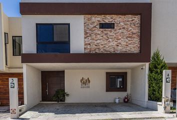 Casa en  Fraccionamiento Cumbres Del Lago, Municipio De Querétaro