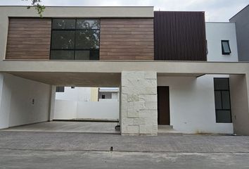 Casa en  Huajuquito, Santiago, Nuevo León