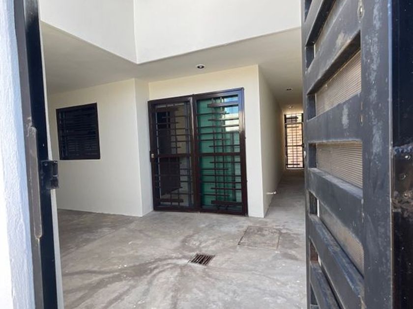 renta Casa en Infonavit Barrancos, Culiacán (puR1I0c-renta)