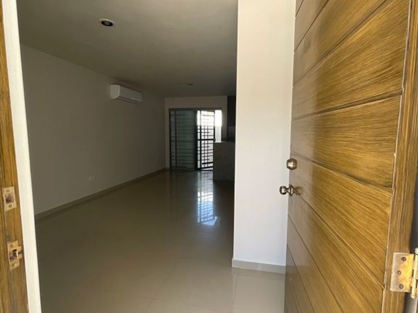 renta Casa en Infonavit Barrancos, Culiacán (puR1I0c-renta)