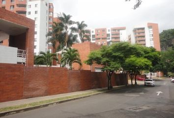 Apartamento en  Carrera 5 12-17-12-99, San Pedro, Cali, Valle Del Cauca, Col