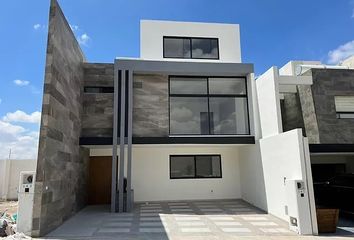 Casa en fraccionamiento en  Privada Mexicana 21, Fraccionamiento Los Limones, San Luis Potosí, 78120, Mex