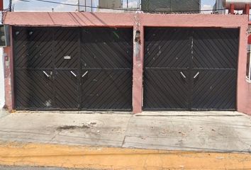 Casa en  Calle Pesebres 17, Fracc Villas De La Hacienda, Atizapán De Zaragoza, México, 52929, Mex