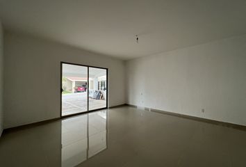 Casa en fraccionamiento en  Avenida Jiutepec 626, José G Parrés, Jiutepec, Morelos, 62564, Mex