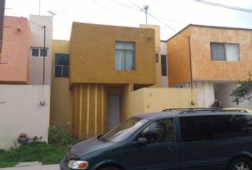 Casa en  El Pedregal De San Juan, San Juan Del Río, Querétaro