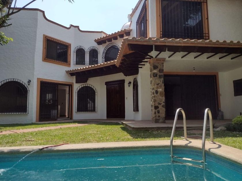 venta Casa en Acapantzingo, Cuernavaca, Morelos (EB-LO3496s)