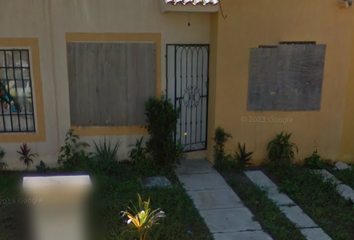 Casa en  Calle Magnolias 46-64, Fraccionamiento Misión Las Flores, Solidaridad, Quintana Roo, 77723, Mex