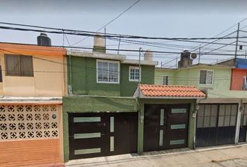 Casa en  Calle Framboyan, Fraccionamiento Villa De Las Flores, Coacalco De Berriozábal, México, 55710, Mex