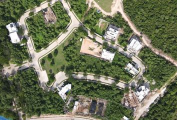 Lote de Terreno en  Algarrobos Desarrollo Residencial, Mérida, Yucatán