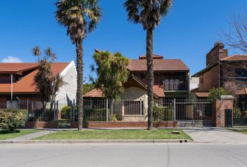 Casa en  Caisamar, Mar Del Plata