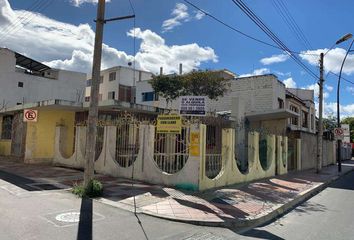 Casa en  Cristóbal Colón 11-04, Loja, Ecuador