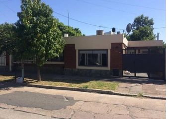 Casa en  Castelar, Partido De Morón