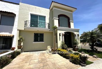 Casa en  Calle Sendero Del Jardín, Los Almendros, Zapopan, Jalisco, 45135, Mex