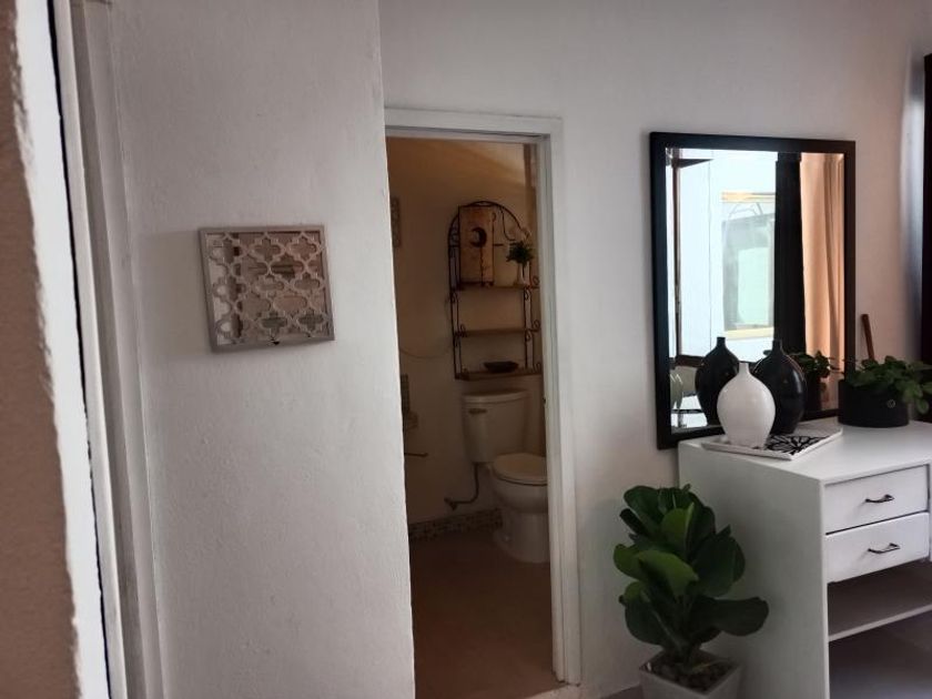 renta Casa en Zona Hotelera Norte, Puerto Vallarta (MX22NM8284) icasas.mx