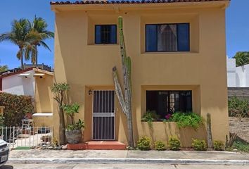 Casa en  Calle Paseo De Los Pelícanos 10-12, Conjunto Habitacional Las Garzas, Zihuatanejo De Azueta, Guerrero, 40880, Mex