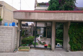 Casa en  Calle Adolfo Ruiz Cortínez, Santa María Chiconautla, Ecatepec De Morelos, México, 55066, Mex