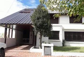 Casa en  Caisamar, Mar Del Plata