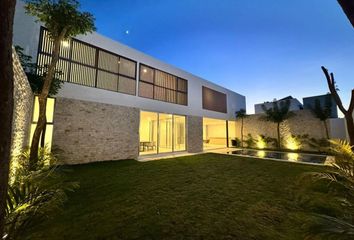 Casa en condominio en  Cholul, Mérida, Yucatán, Mex