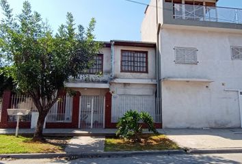 Casa en  Villa Luzuriaga, La Matanza