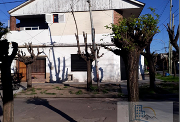 Casa en  Remedios De Escalada, Partido De Lanús