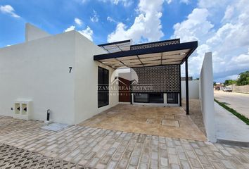 Casa en condominio en  Calle 27, Cholul, Mérida, Yucatán, 97305, Mex