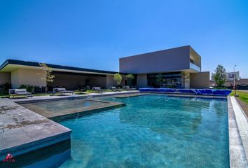 Casa en condominio en  Avenida Paseo Solares, Fraccionamiento Valeira, Zapopan, Jalisco, 45029, Mex