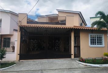 Casa en  Jose D. Espinar, San Miguelito