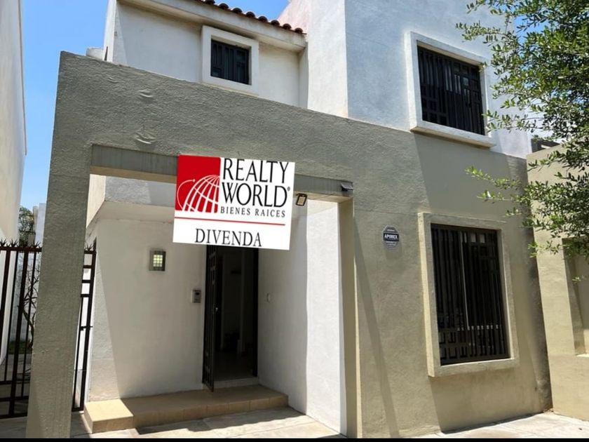 venta Casa en Residencial Las Lomas Sector Jardines, García, Nuevo León  (28-CV-789)