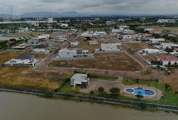 Terreno Comercial en  Isla Mocolí, Samborondón