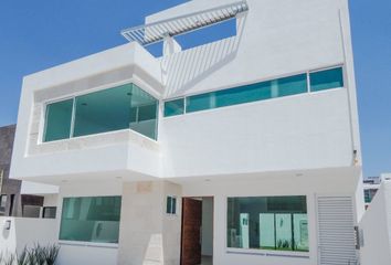 Casa en  Urales, Fraccionamiento Nuevo Paraíso, Querétaro, 76230, Mex