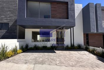 Casa en fraccionamiento en  Cañadas Del Bosque, Morelia, Michoacán