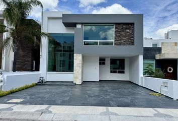 Casa en  Calle Mil Cumbres, Cumbres Del Cimatario, Huimilpan, Querétaro, 76973, Mex