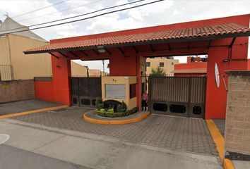 Casa en  Eucaliptos, Lago De Gpe, Residencial Eucalipto, Cuautitlán Izcalli, México, 54760, Mex