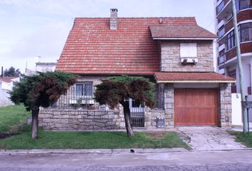 Casa en  Punta Mogotes, Mar Del Plata