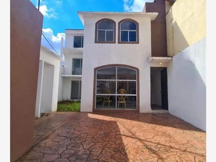 venta Casa en Lomas Virreyes, Tijuana (MX22-NL5913)