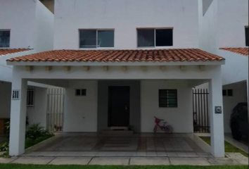 Casa en fraccionamiento en  Calle Esmeralda, Fraccionamiento Bonanza, Tlajomulco De Zúñiga, Jalisco, 45645, Mex