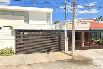 Casa en  Calle 26 200, Fraccionamiento Los Pinos, Mérida, Yucatán, 97138, Mex