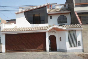 Casa en  La Molina, Lima