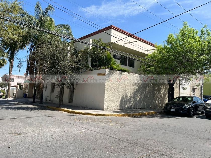 venta Casa en Bernardo Reyes, Monterrey (EB-MX6893s)