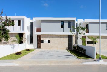 Casa en condominio en  Lourdes Industrial, Mérida, Yucatán