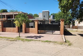 Casa en  1ª Junta, Córdoba Capital