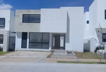 Casa en  Altos Del Cimatario, Municipio De Querétaro