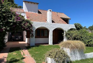 Casa en  Santa Paula, General Pueyrredón