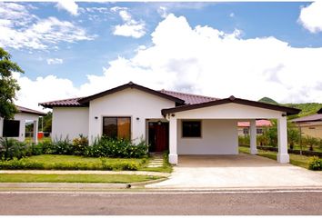 Casa en  El Encanto Arriba, Penonomé