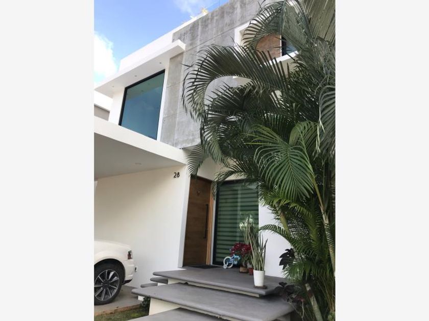 venta Casa en Residencial Cumbres, Cancún (MX22-MO2756)