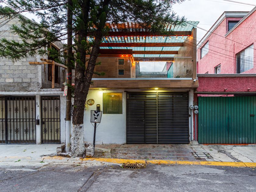 venta Casa en Lomas Boulevares, Tlalnepantla de Baz (20211008022A)-  