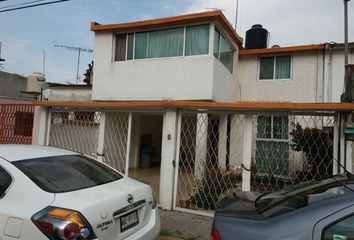 Casa en  1ra Calle Nibelungos 29, Centro Urbano, Fraccionamiento Ensueños, Cuautitlán Izcalli, México, 54740, Mex