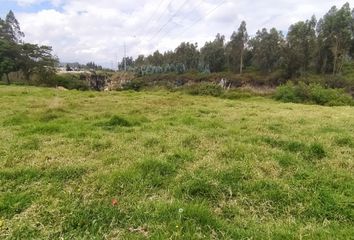 Terreno Comercial en  Rmmj+5fp, Yaruquí, Ecuador